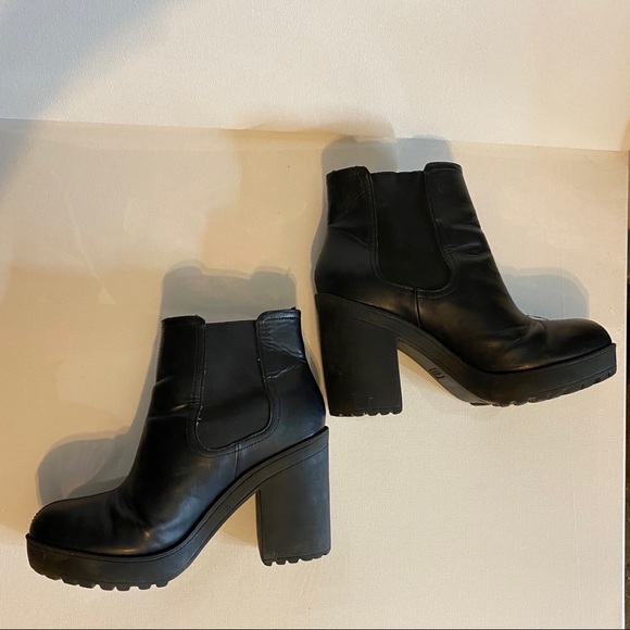 H&M Divided Boots - Picture 2 of 12
